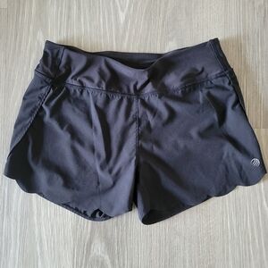 MPG Scallop Hem Women's Black Athletic Shorts With Back Waistband Pocket Lined